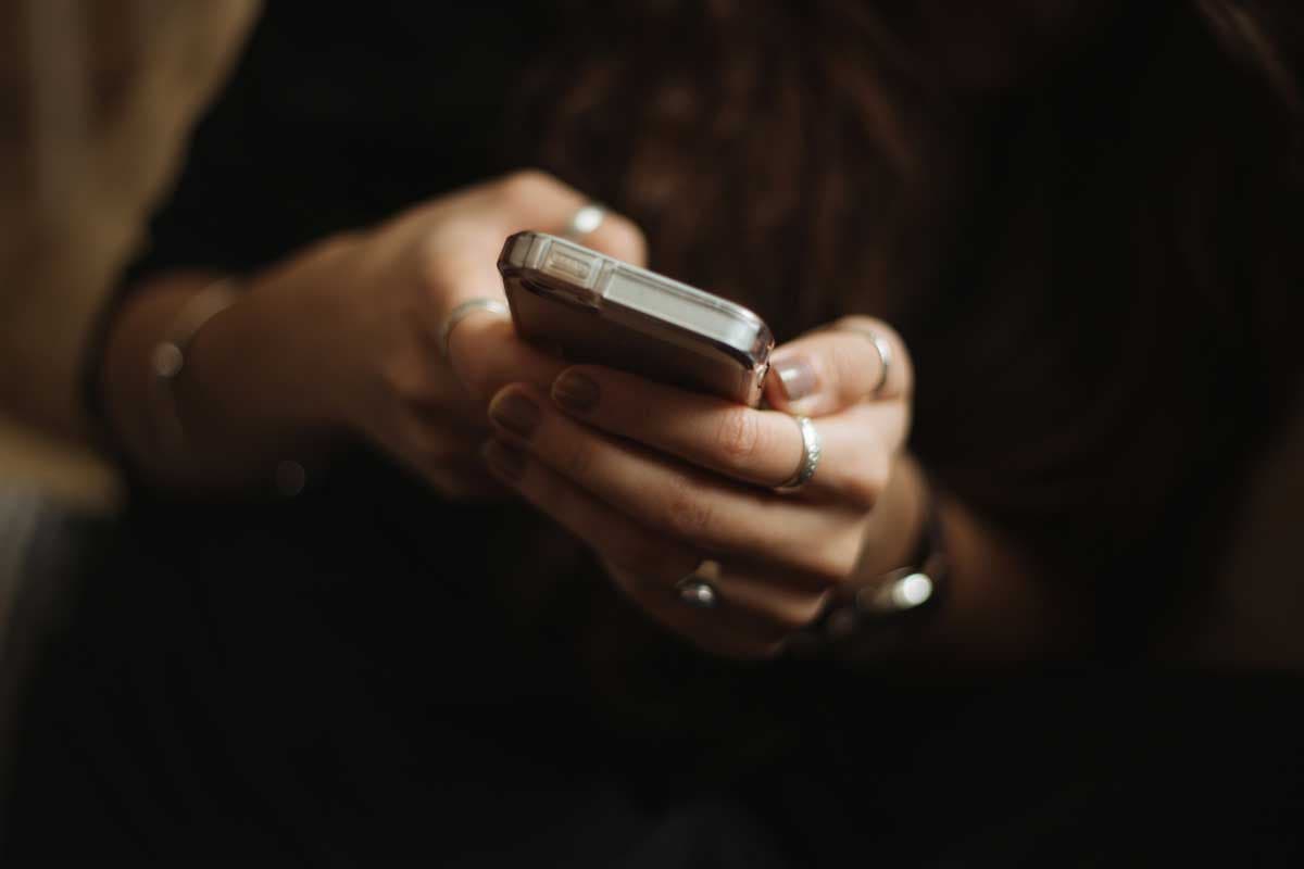 How to Make Calls From iPad